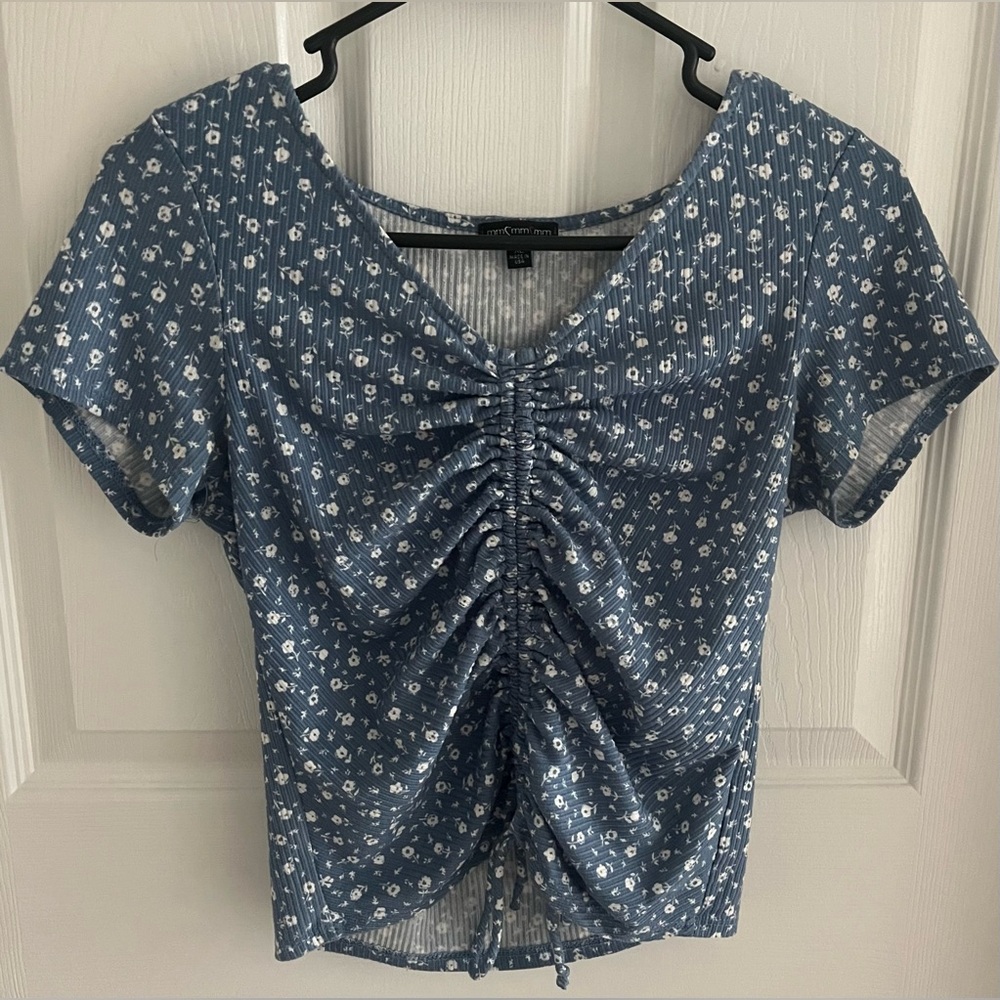 Blue and White Flower Crop Top T-Shirt
